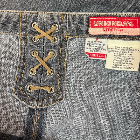 Vintage Y2K Union Bay Jeans Size 9 Lace Up Back
Flare Denim - Picture 8 of 10